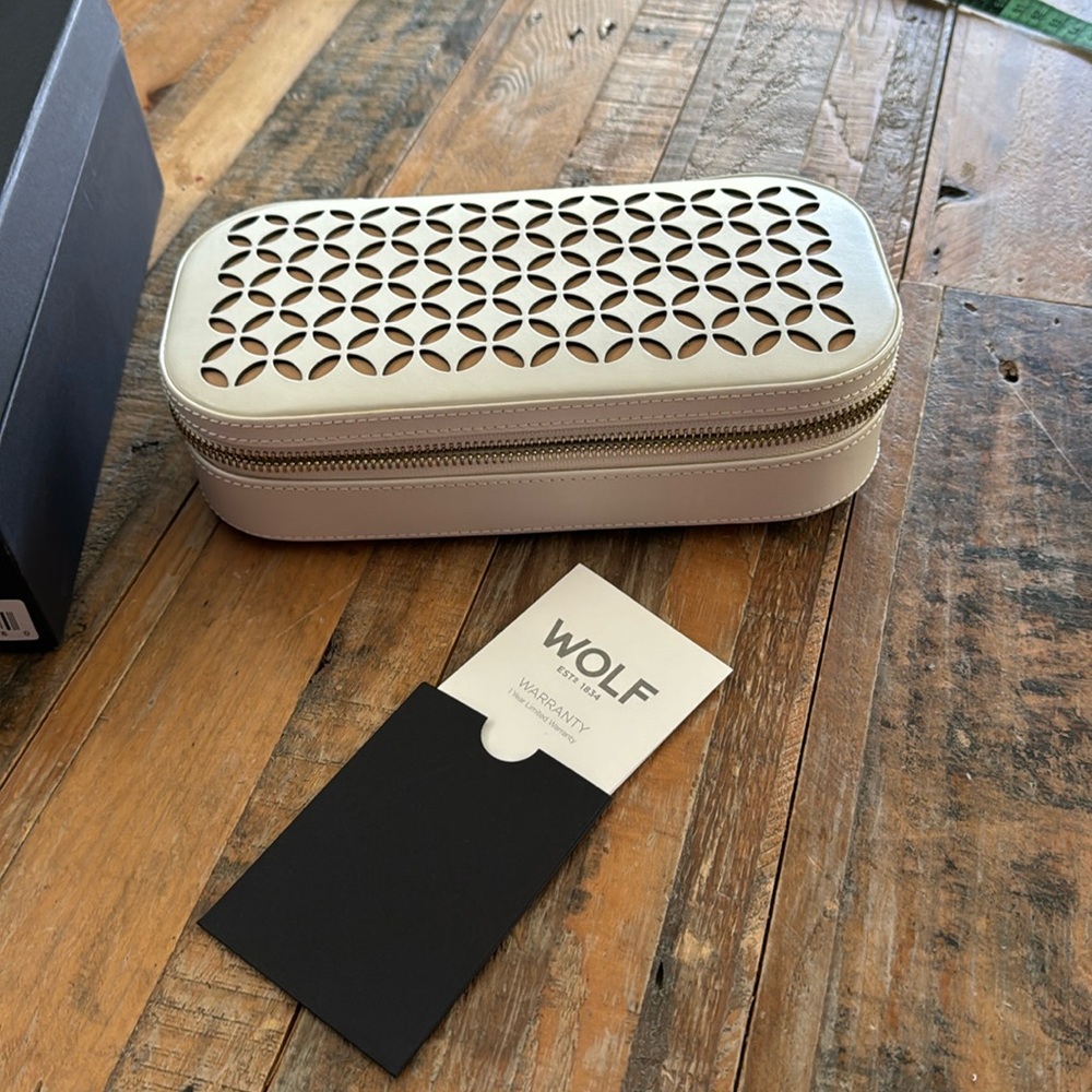 Wolf Chloe jewelry case